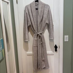 Barefoot dreams long robe size 3